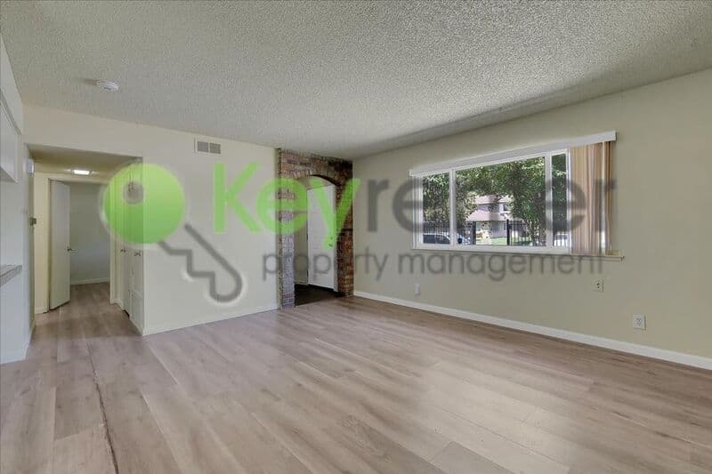 Sacramento House: 2941 Norcade Circle