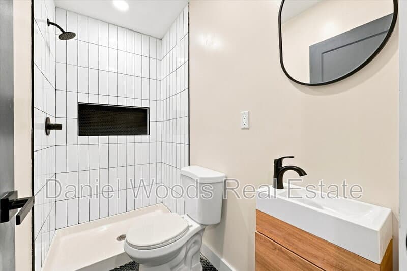 Philadelphia Condo: 944 West Lycoming Street
