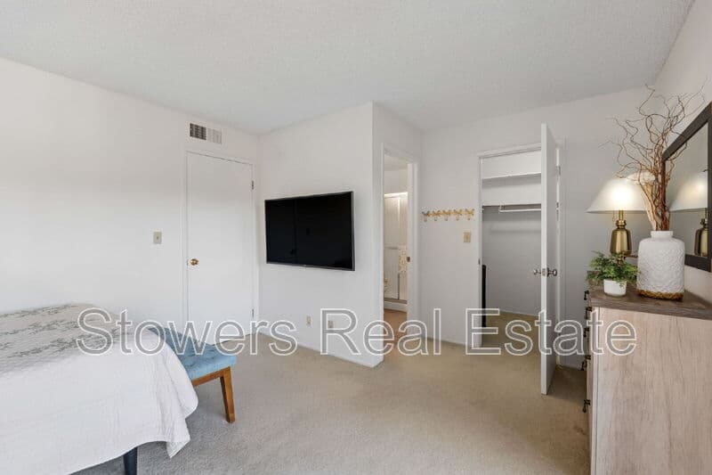 Concord Townhome: 4430 Eagle Peak Rd