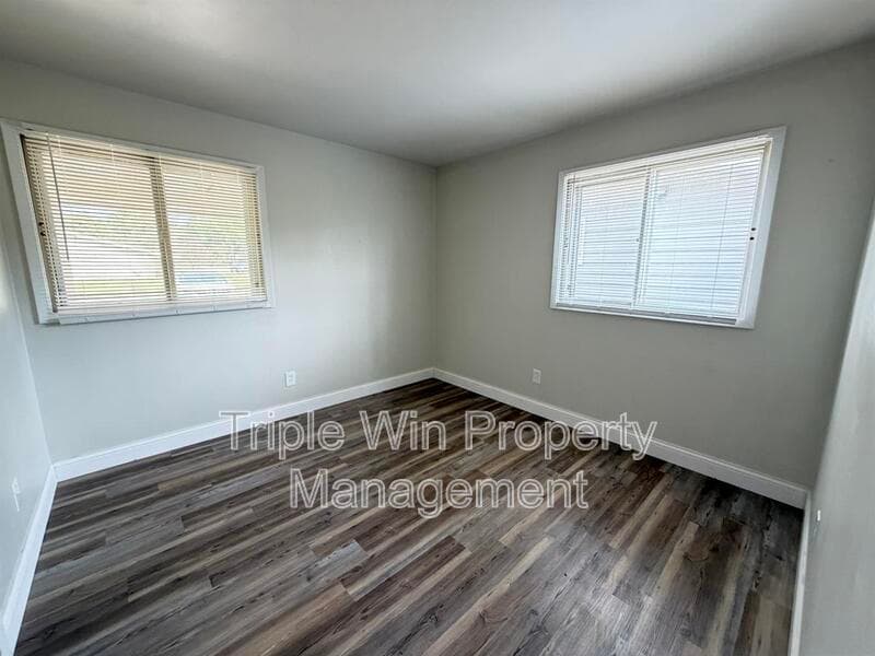 Florissant House: 3180 Kingsley Dr