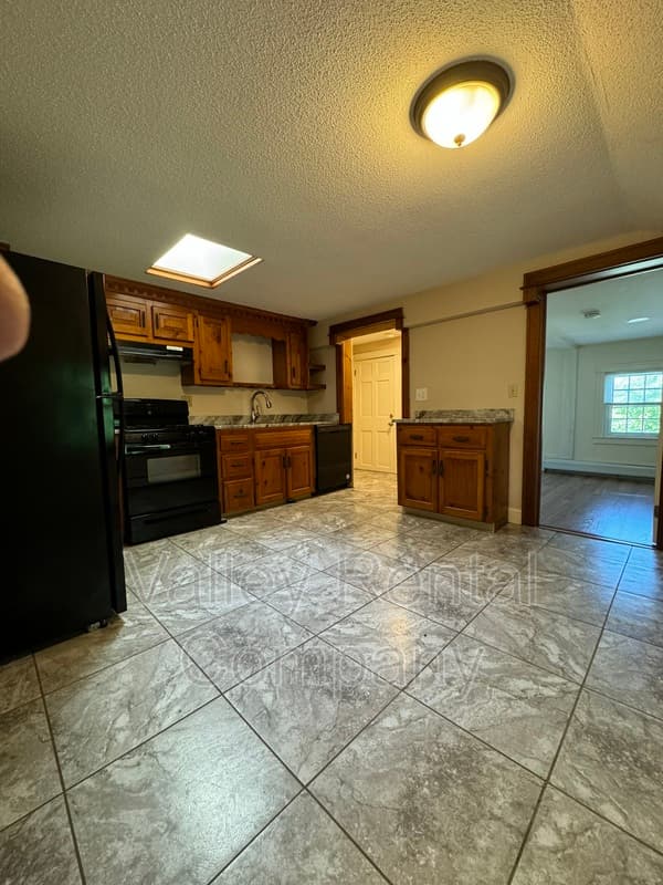 Hadley Condo: 37 Middle Street - 2