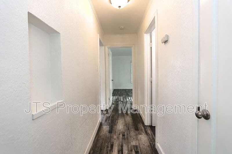 Sacramento House: 2733 Marilona Drive