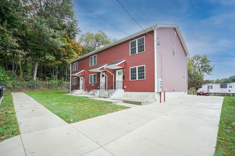 Holyoke Condo: 2 Vernon St