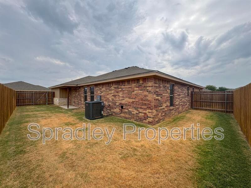 Belton Condo: 1035B Mason Dr