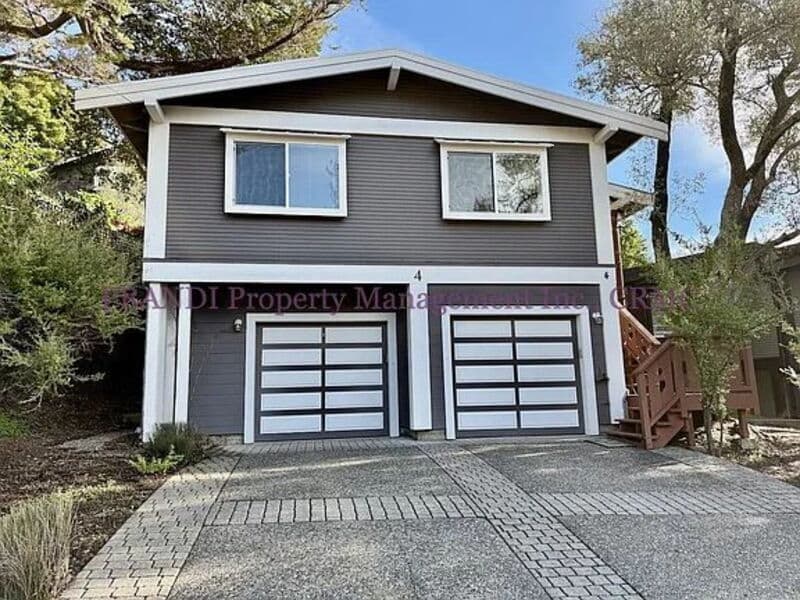 San Rafael Condo: 4 Woods St.