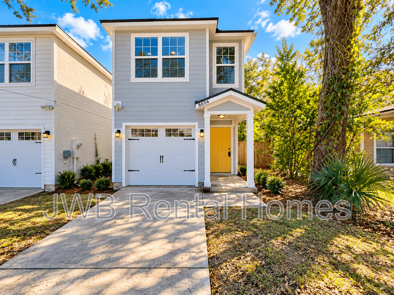 Jacksonville House: 8604 Dandy Ave