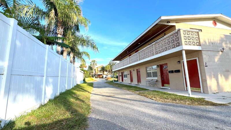 Daytona Beach Condo: 506 University Boulevard