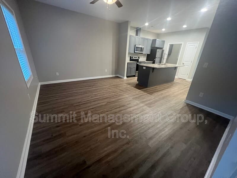 Madison Condo: Bostwick Hwy - 1563