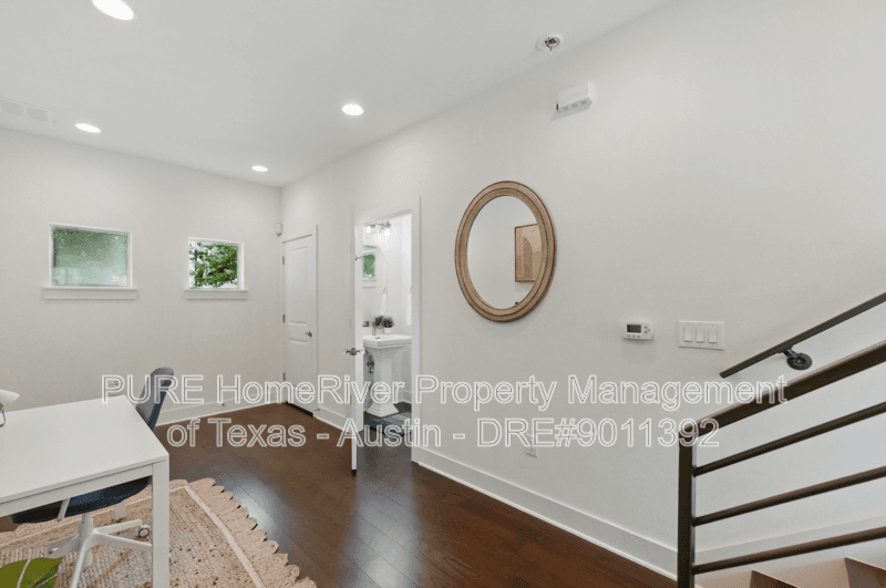 Austin Condo: 2710 Halcyon Drive