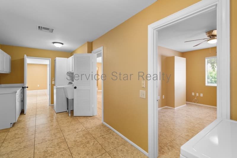 Sun City House: 9425 W Rolling Hills Dr