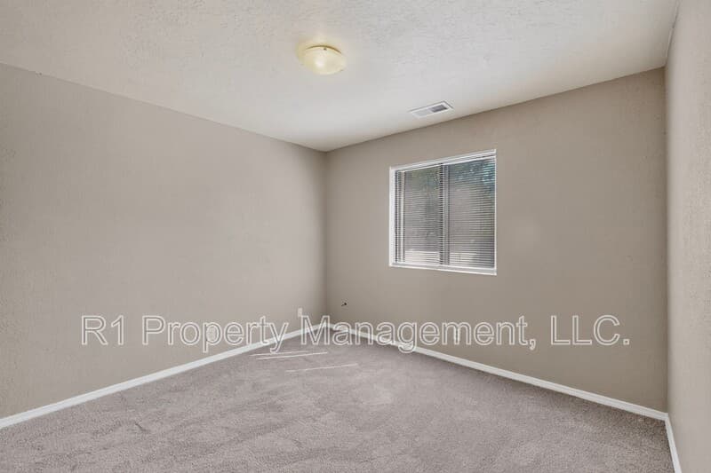 Rio Rancho House: 209 Villa Verde Drive Southeast