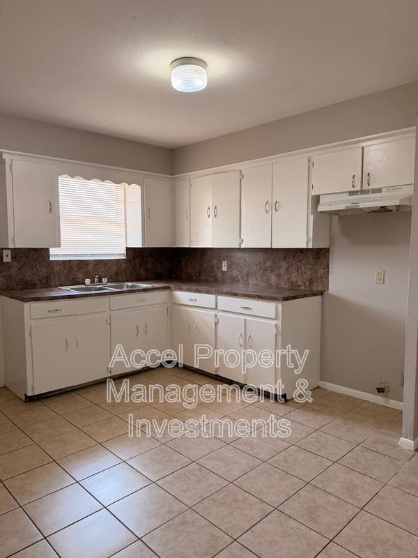 McAllen Condo: 2401 Gumwood Ave