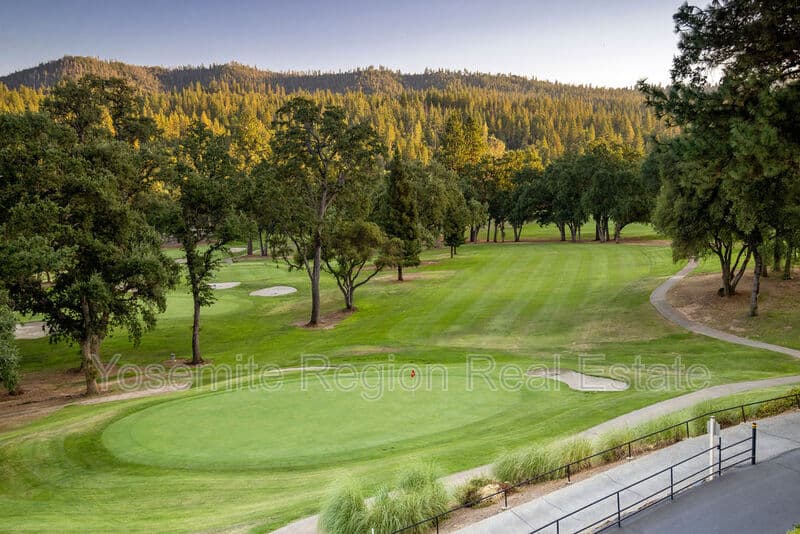 Groveland House: 20415 Pine Mountain Drive