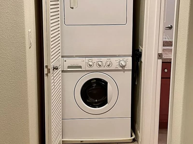 Oakland Condo: 423 7th St