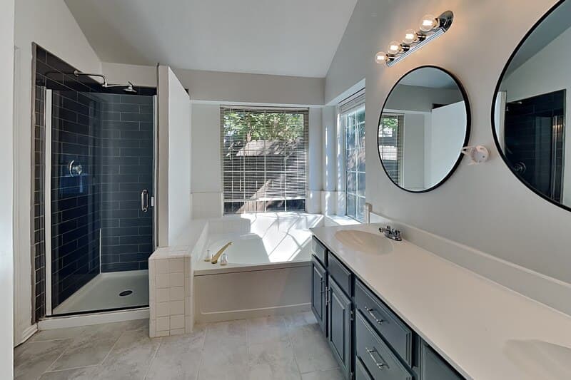 Grand Prairie House: 633 Beatty Dr