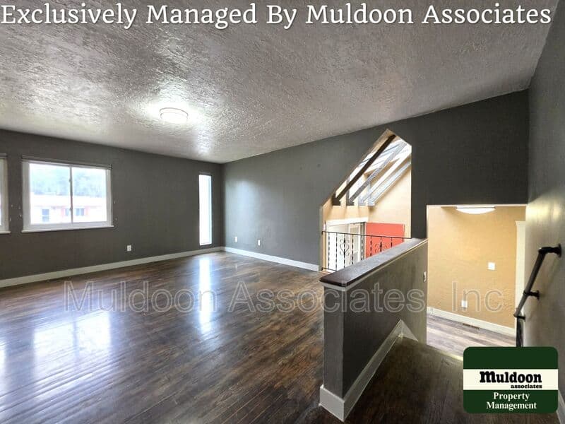 Colorado Springs House: 1450 Luna Vista Drive