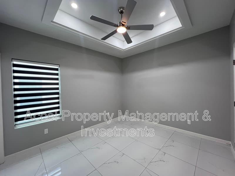 Alamo Condo: 1122 Country Club Drive