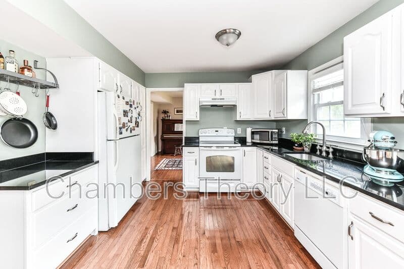 Herndon House: 1350 Shallow Ford Rd