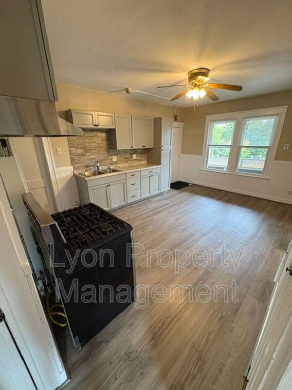 Woonsocket Condo: 352 Manville Rd