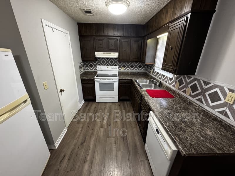Pace House: 4240 Del Almirante Circle