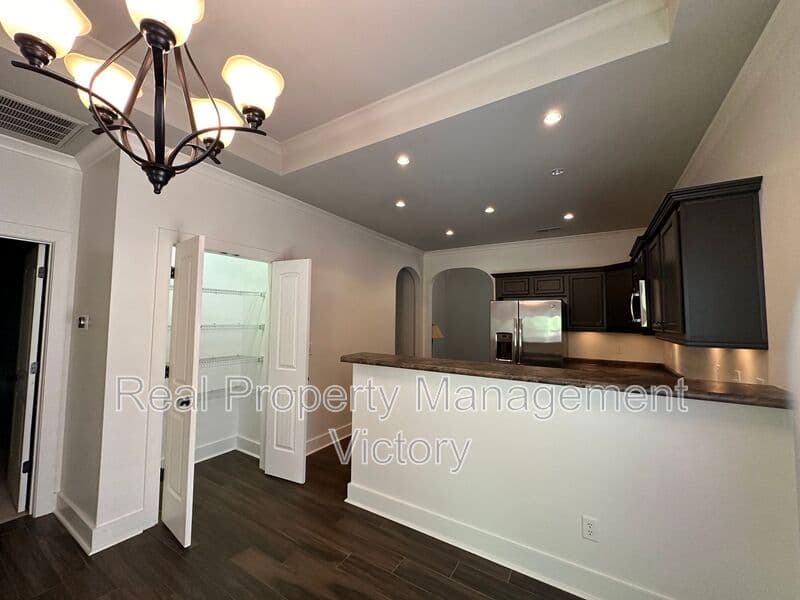 Birmingham House: 358 Kingston Circle