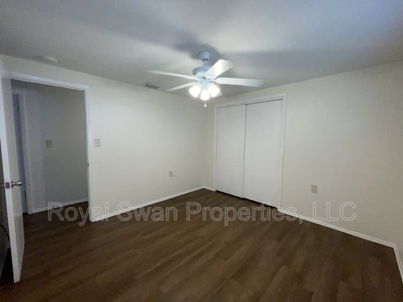 Lakeland House: 303 Thornwood Way