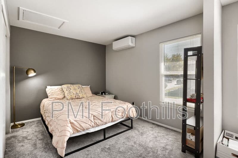 Lakewood Townhome: 5428 West 17th Avenue