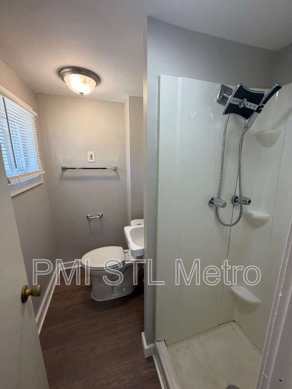 St. Louis House: 5548 Jennings Station Road