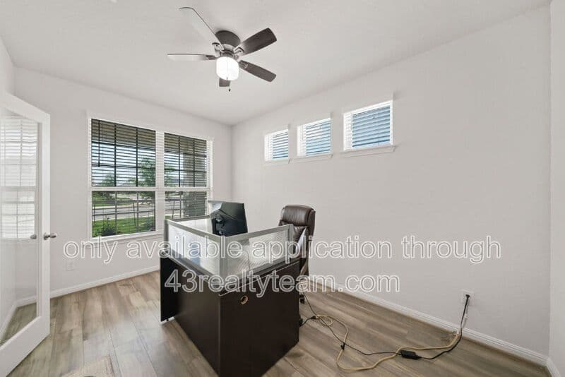 San Antonio House: 9207 Dak Avenue