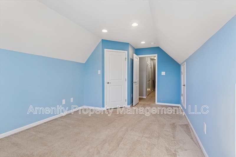 Williamsburg Townhome: 109 Bigler Drive