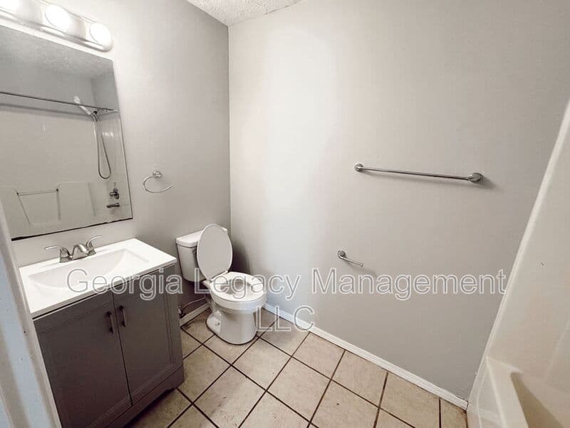 Cleveland House: 896 Campbell St