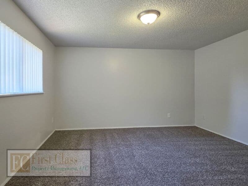 PORTLAND Condo: 1370 NE 186TH AVE