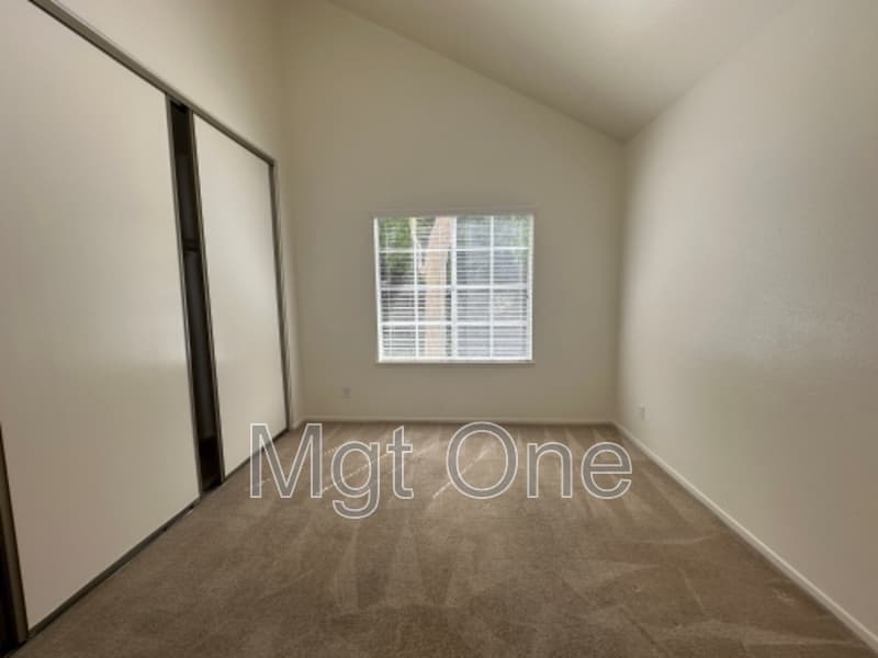 Lake Forest Condo: 26402 Kilkarney  #18