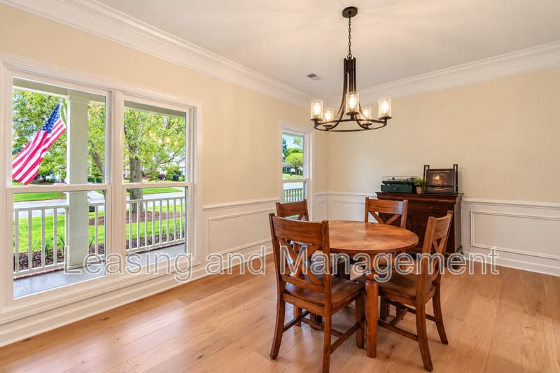 Charleston House: 1877 Bairds Cove