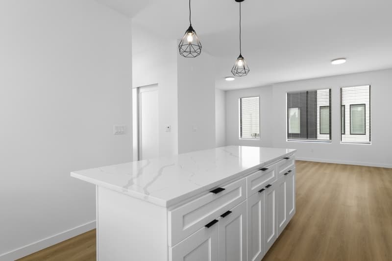 Lakewood Condo: Birds Mill 7535 Grange Street West