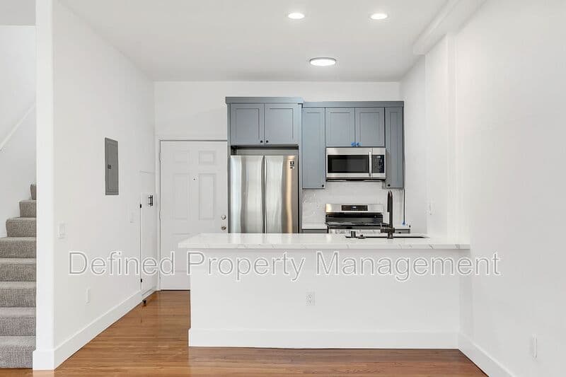 Los Angeles Condo: 1827 Wilcox Avenue Los Angeles, CA 90028