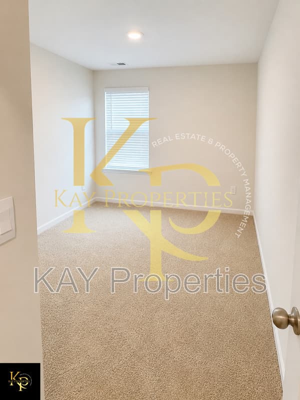 Haw River House: 2840 Egert Dr