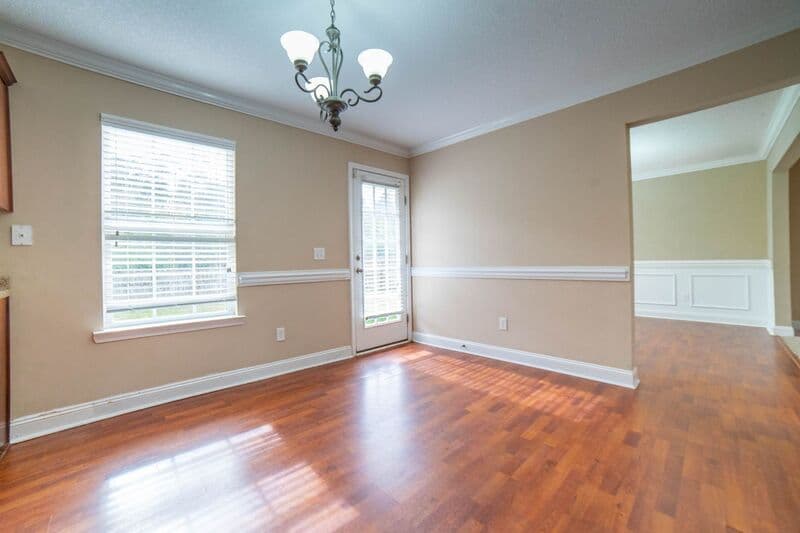 Hinesville House: 211 Augusta Way