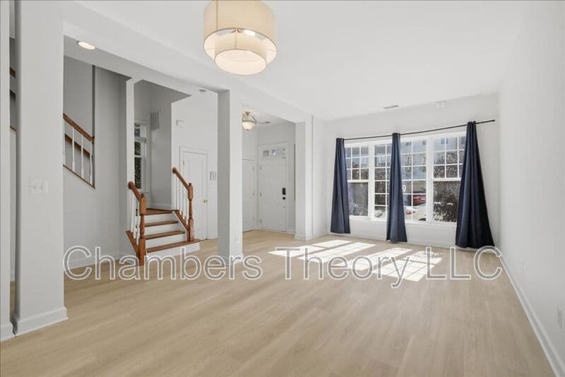 Bristow House: 9180 Ribbon Falls Loop