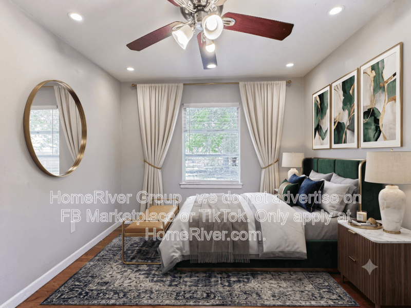Dallas House: 3203 Gus Thomasson Rd