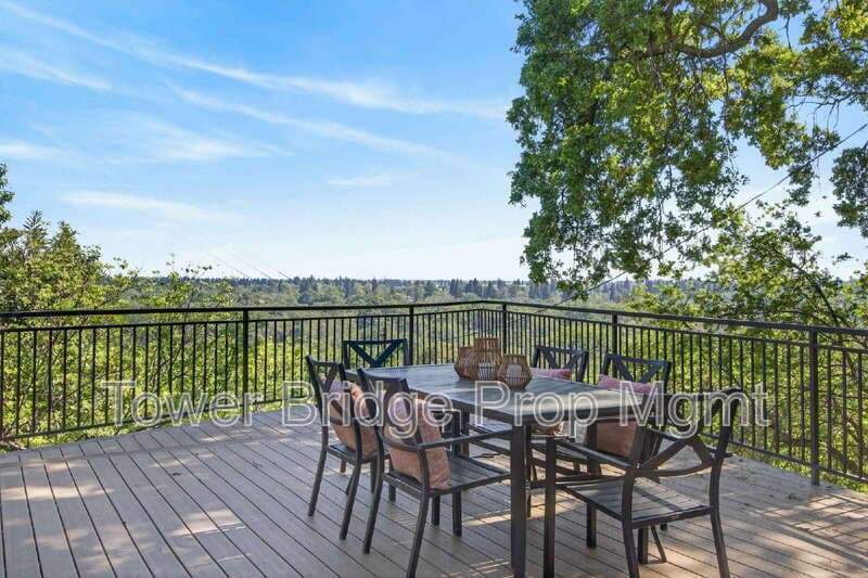 Fair Oaks House: 3937 Orangewood Dr