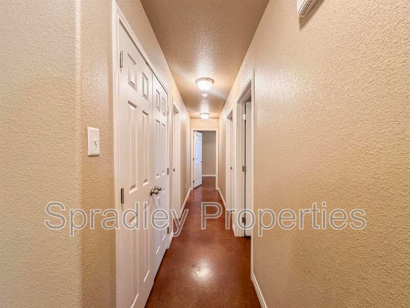 Belton Condo: 1560 Brady Way