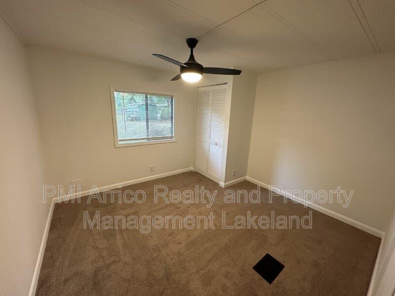 Polk City House: 5444 Jericho Ave