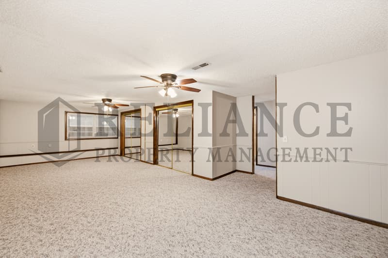 Haysville House: 428 Peach Tree Lane
