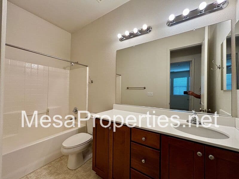 Rancho Cucamonga Townhome: 7161 East Avenue