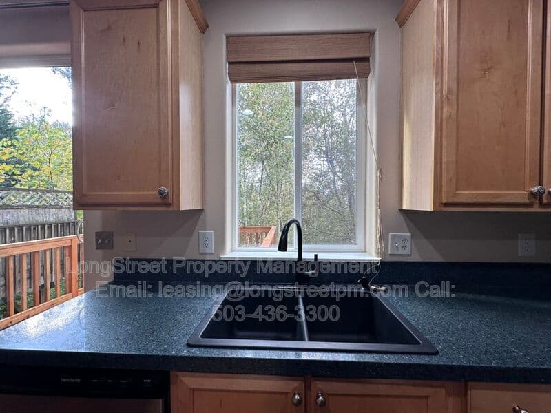 Tigard Townhome: 14795 SW Fern St
