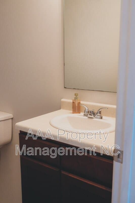 Stedman House: 5913 Fuchsia ct