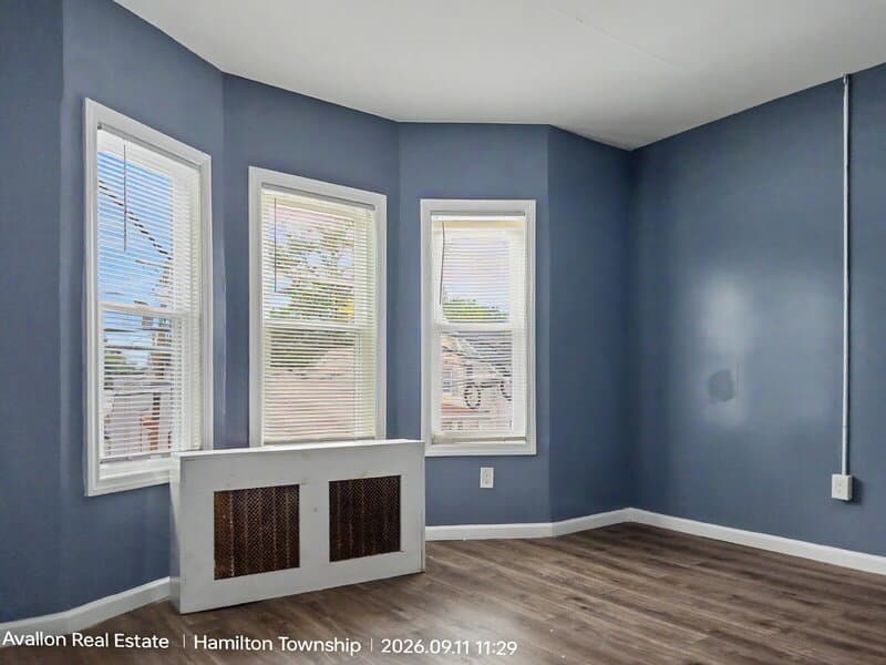 Hamilton House: 1275 Hamilton Avenue