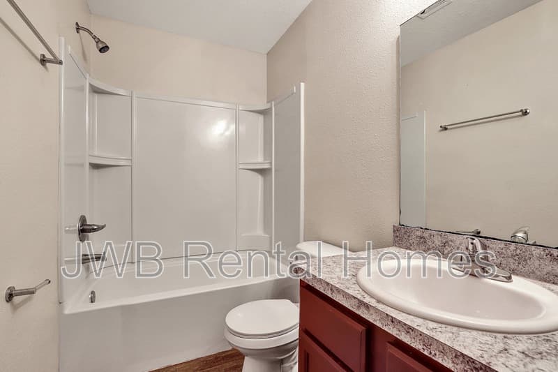 Jacksonville House: 7952 Dekle Ave