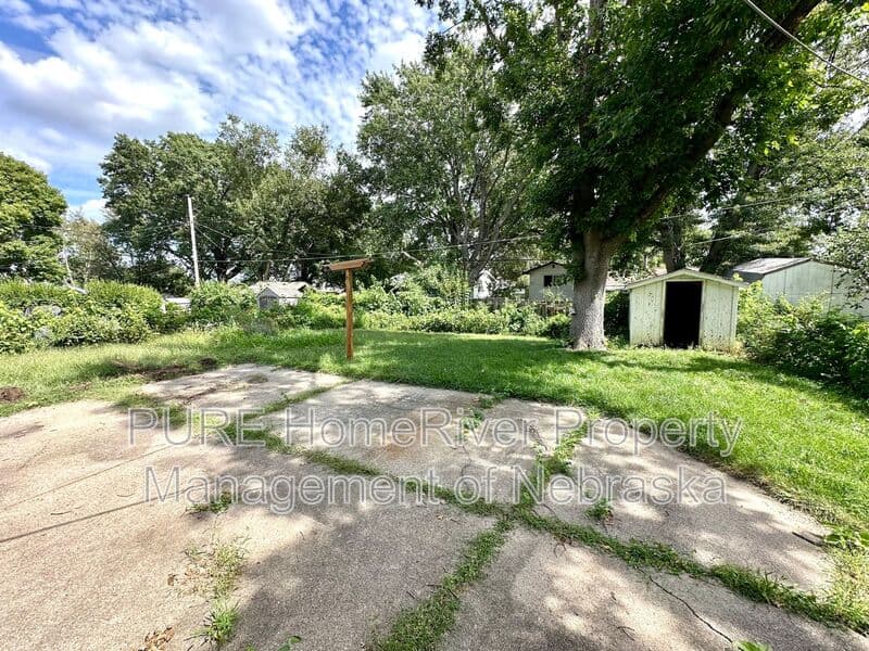 Omaha House: 12143 Ohern St